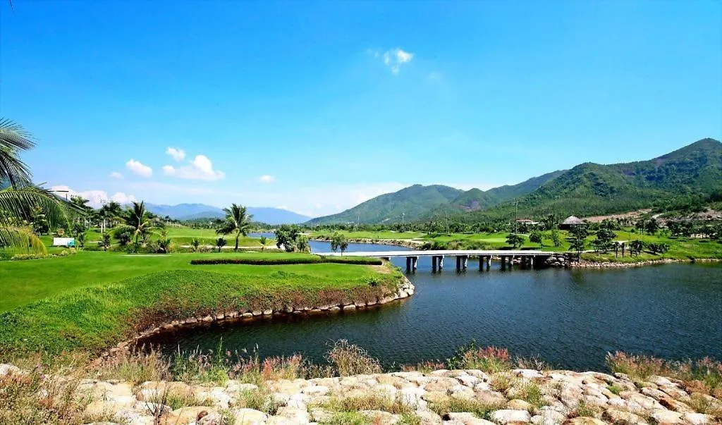 ***** Resort Diamond Bay Golf And Villas Nha Trang Vietnam